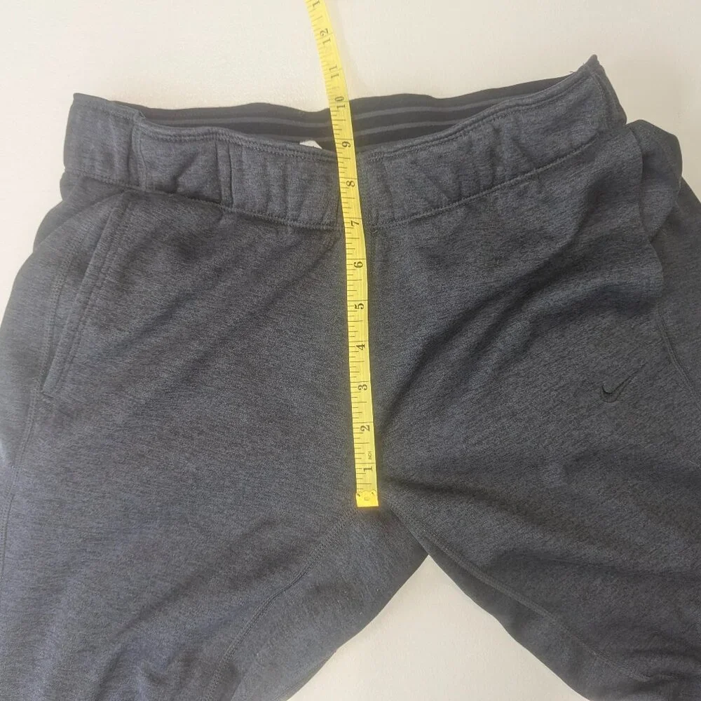Nike Size Small Therma-Fit Gray Joggers